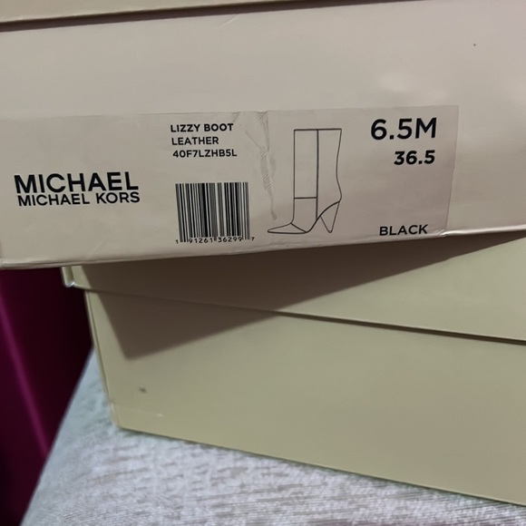 Michael Kors Lizzy leather boots….Size 6.5 - Picture 7 of 7